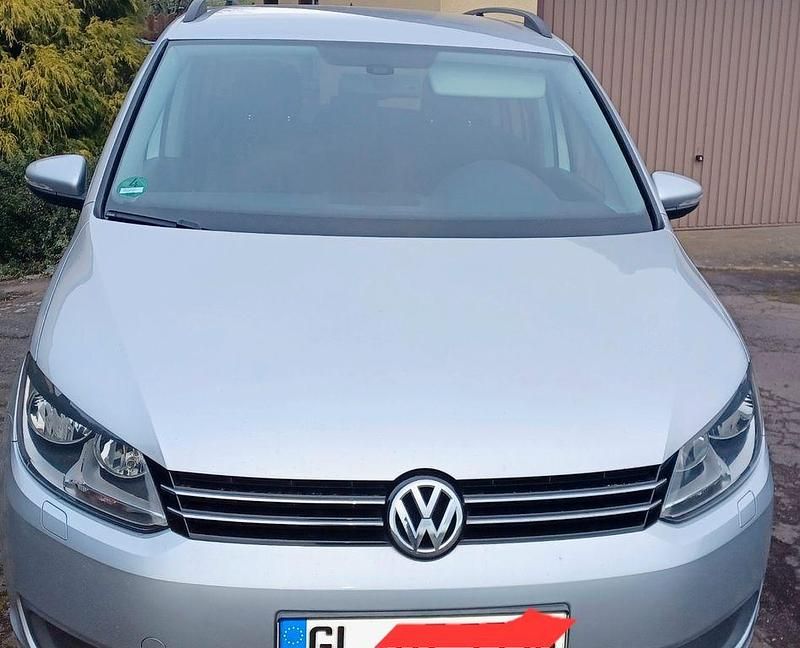 Silber Gebraucht 2013 VW Touran Van / Kleinbus | 4.950 € (Guter Preis) - Bild 1/4