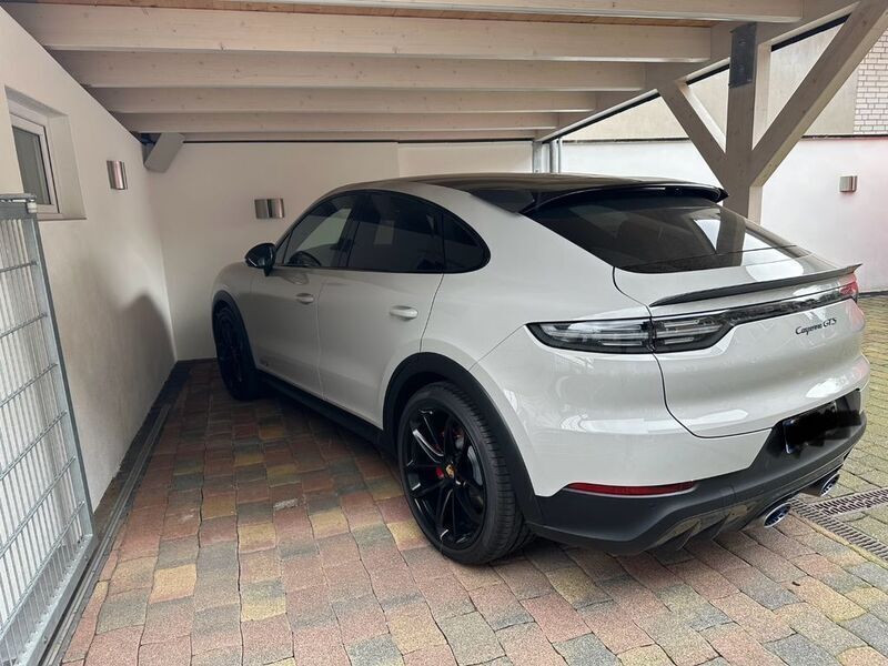 Grau Gebraucht 2023 Porsche Cayenne SUV | 119.000 € (Teuer) - Bild 1/4
