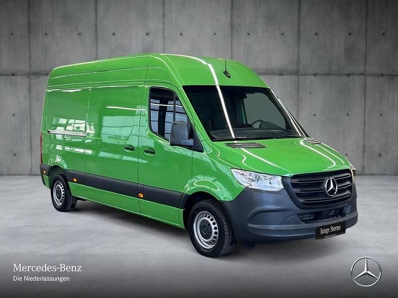 Gebraucht Mercedes Sprinter 150 PS (110 kW) 2023 Grün Van
