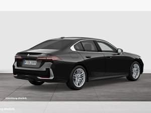 Neu BMW 520 190 PS (139 kW) 2026 Schwarz (black sapphire) Limousine