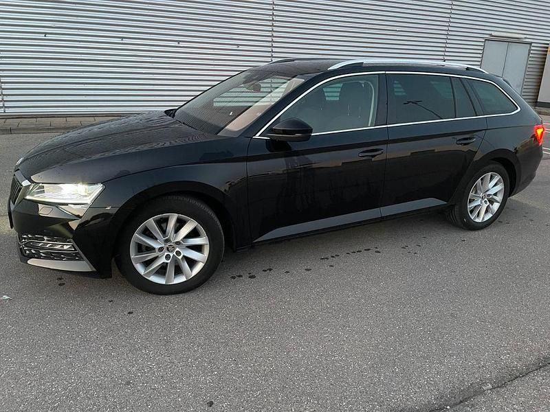 Gebraucht Skoda Superb 218 PS (160 kW) 2020 Schwarz Limousine