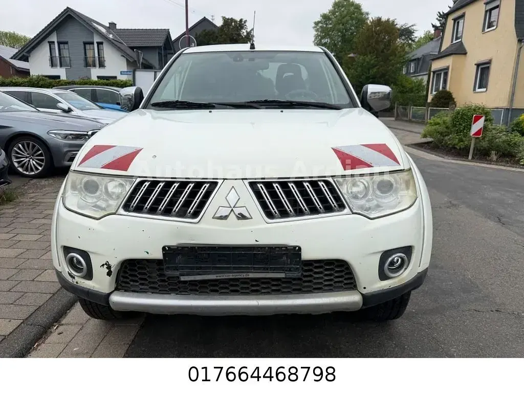 Gebraucht Mitsubishi L200 Intense 178 PS (130 kW) 2011 Weiß Pickup