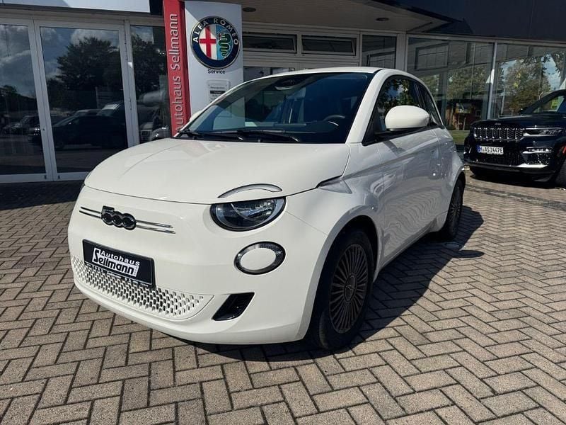 Arktis weiß Gebraucht 2021 Fiat 500e Icon Kleinwagen | 15.922 € (Guter Preis) - Bild 1/4
