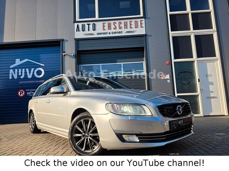 Gebraucht Volvo V70 Summum 120 PS (88 kW) 2015 Silber Kombi