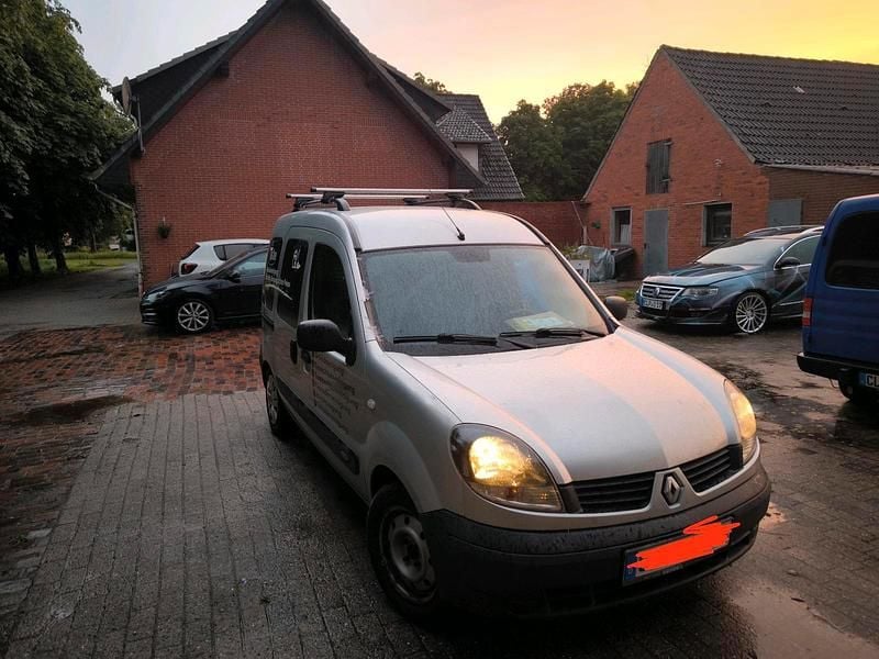 Silber Gebraucht 2007 Renault Kangoo Van / Kleinbus | 2.000 € (Fairer Preis) - Bild 1/4