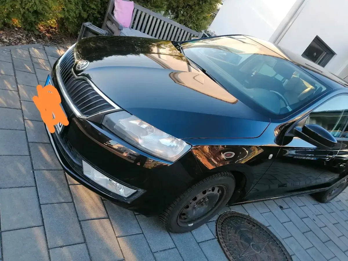 Gebraucht Skoda Rapid 105 PS (77 kW) 2014 Schwarz Kleinwagen