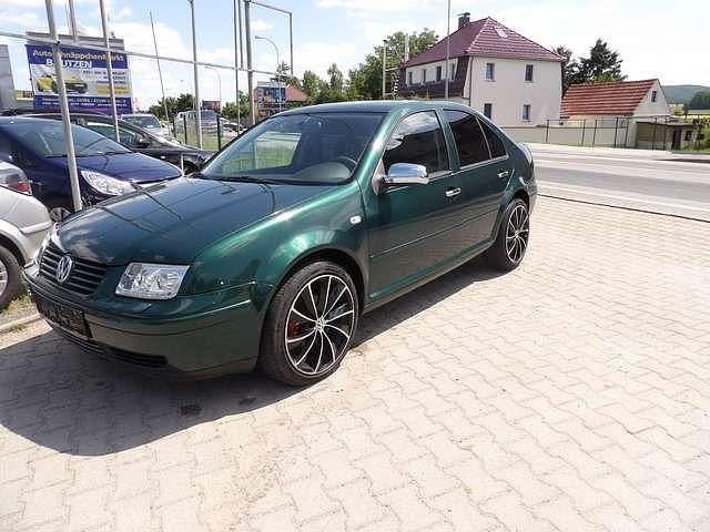 Grün Gebraucht 1999 VW Bora Highline Limousine | 3.999 € (Teuer) - Bild 1/4
