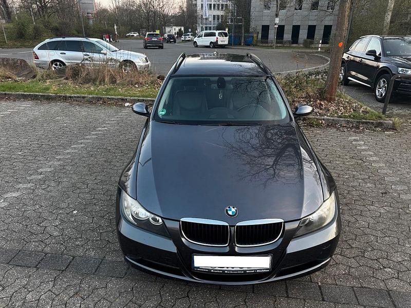 Gebraucht BMW 320 170 PS (125 kW) 2008 Grau Kombi