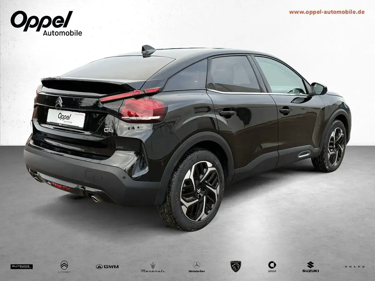 Usata Citroën C4 Shine 131 CV (96 kW) 2023 Nero SUV