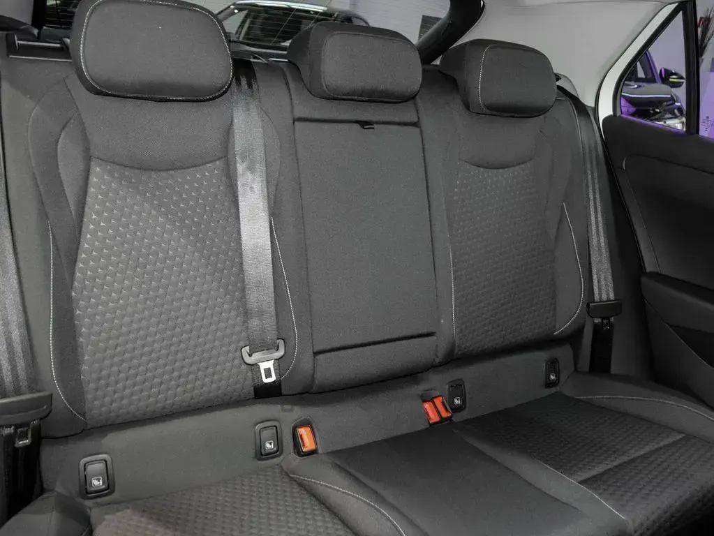 Gebraucht VW T-Roc Life 150 PS (110 kW) 2026 Weiß SUV