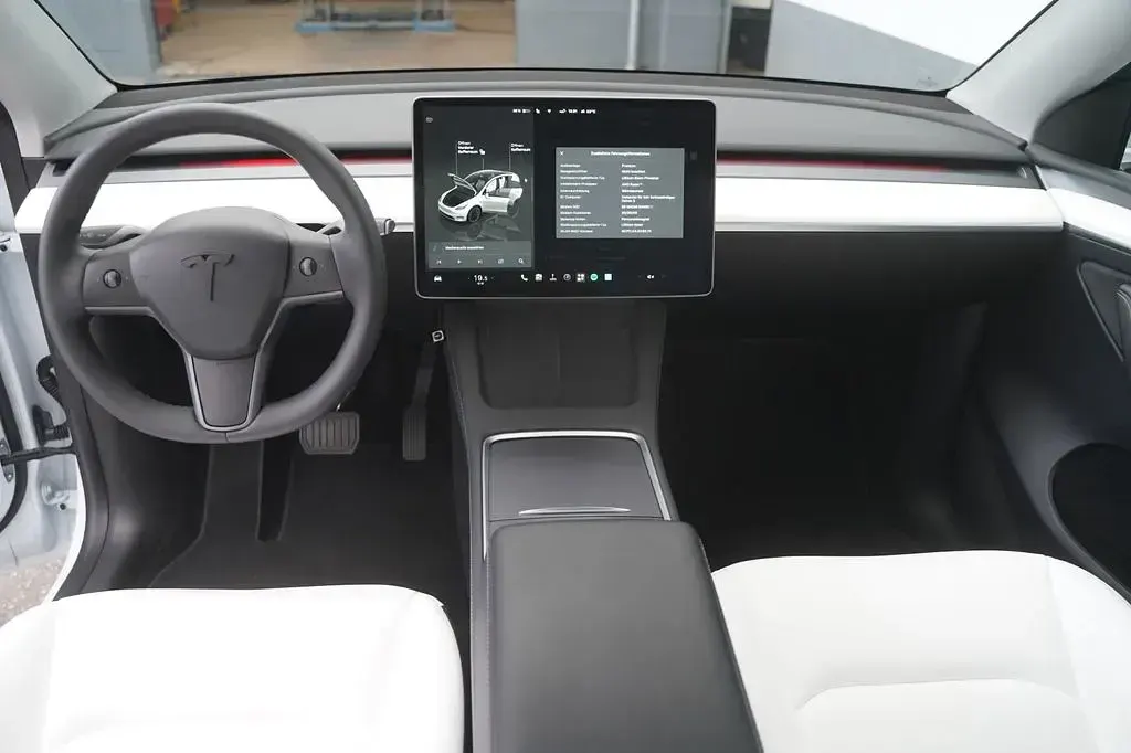 Gebraucht Tesla Model Y Standard Range 219 kW (299 PS) 2023 Weiß SUV