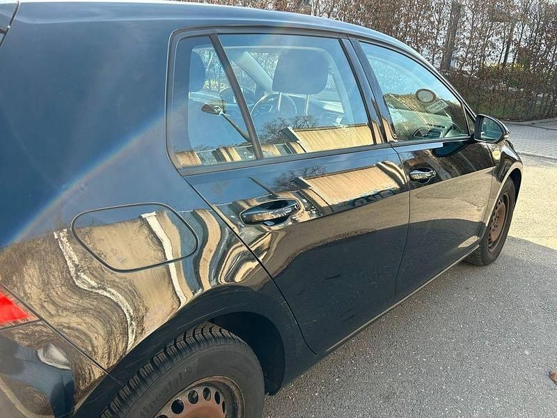 Gebraucht VW Golf VII Trendline 86 PS (63 kW) 2013 Schwarz Limousine