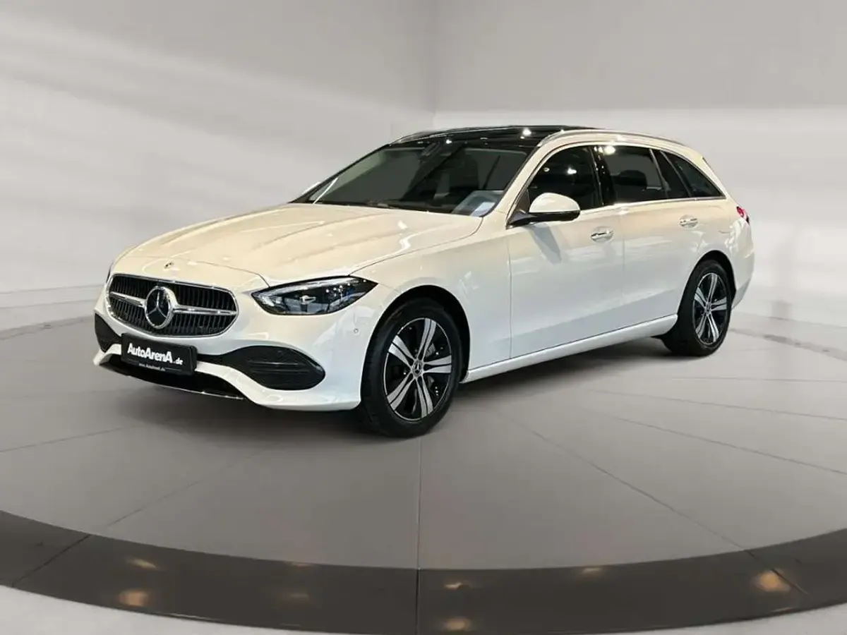 Gebraucht Mercedes C300e Avantgarde 197 PS (144 kW) 2025 Manufaktur lack manufaktur opa Kombi