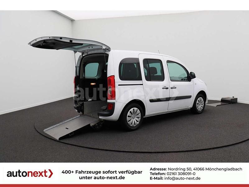 Arktikweiss Gebraucht 2017 Mercedes Citan 112 Kombi | 29.738 € - Bild 1/3