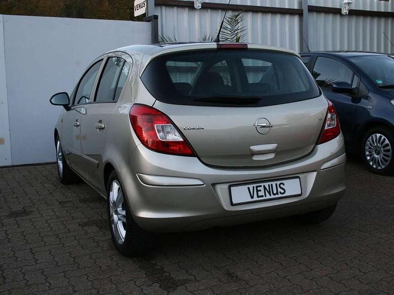 Gebraucht Opel Corsa Edition 80 PS (58 kW) 2007 Champagner silber m2 Kleinwagen