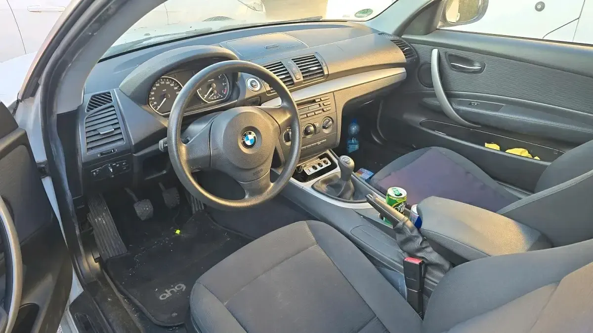 Gebraucht BMW 118 128 PS (94 kW) 2010 Weiß Kleinwagen