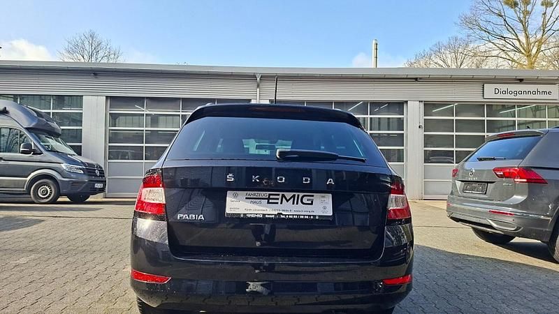 Gebraucht Skoda Fabia Active 95 PS (69 kW) 2021 Schwarz Kombi