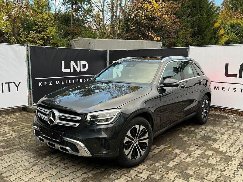 Grau Gebraucht 2019 Mercedes GLC200 SUV | 27.999 € (Superpreis) - Bild 1/4