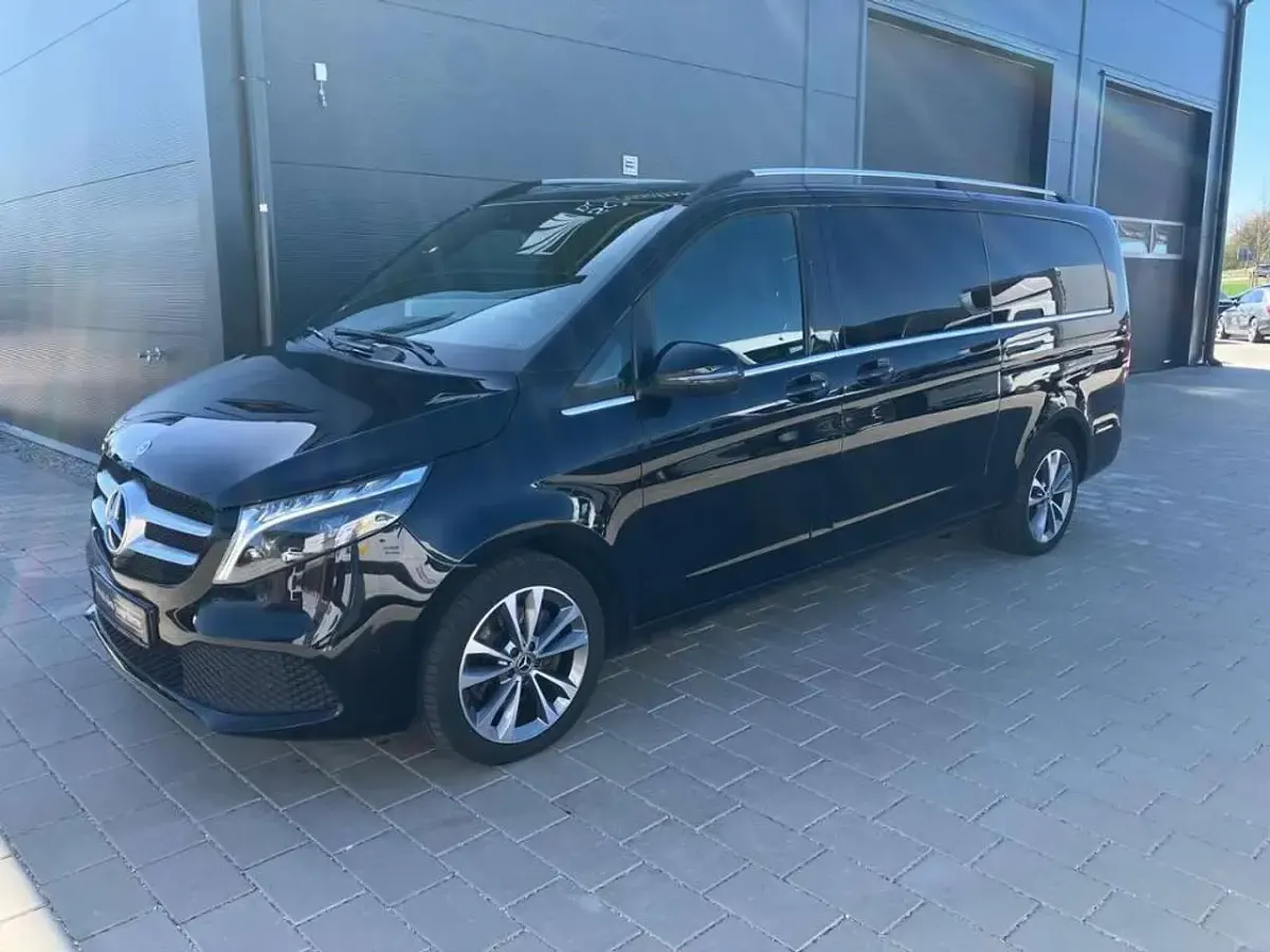 Gebraucht Mercedes V250 Avantgarde Edition 190 PS (139 kW) 2023 Schwarz Van / Kleinbus