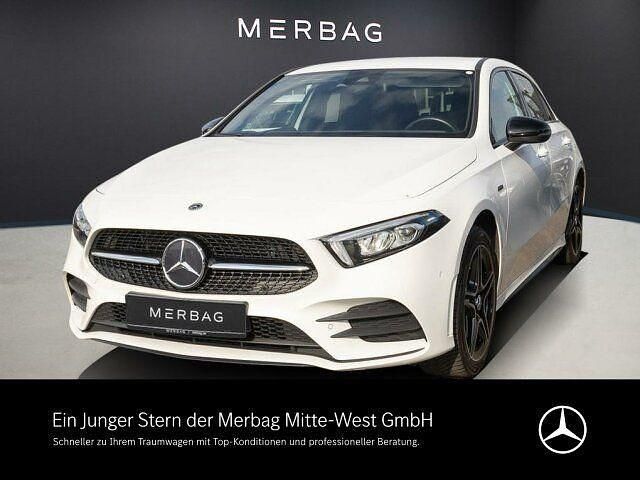 Unilack polarweiß Gebraucht 2021 Mercedes A250 AMG Limousine | 23.450 € (Superpreis) - Bild 1/4