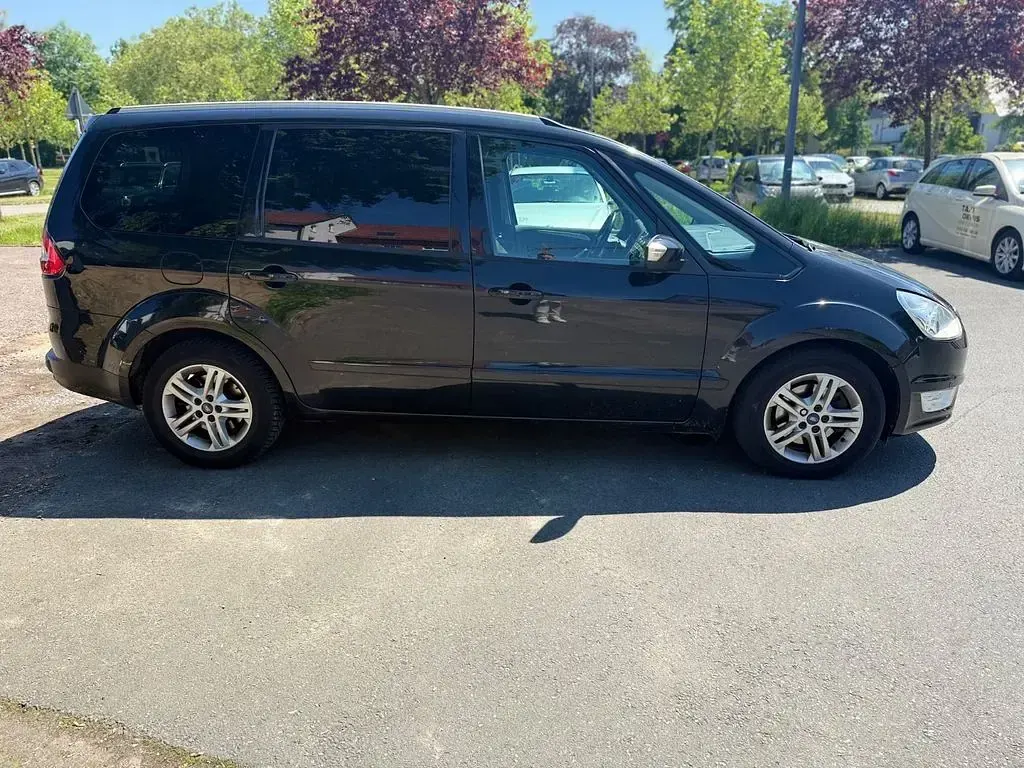 Gebraucht Ford Galaxy Business Edition 163 PS (119 kW) 2014 Pantherschwarz metallic Van / Kleinbus