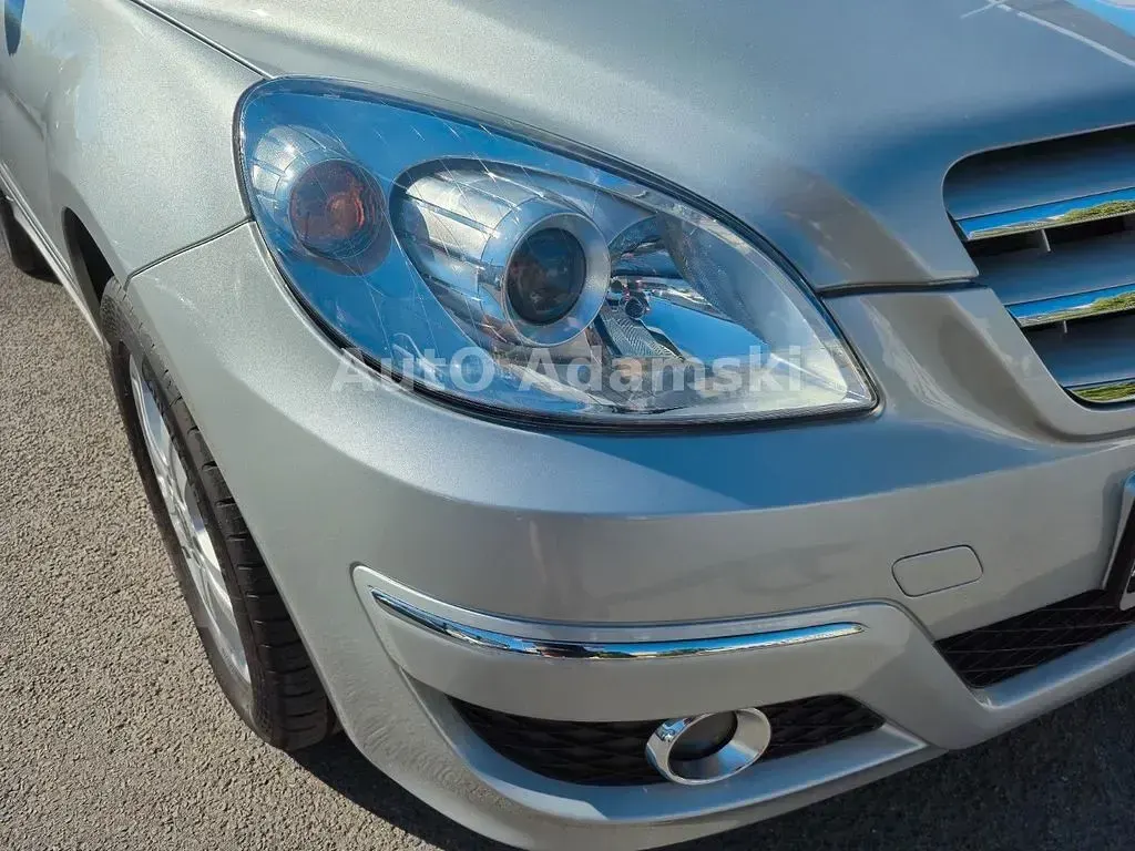 Gebraucht Mercedes B200 136 PS (100 kW) 2009 Silber Van / Kleinbus