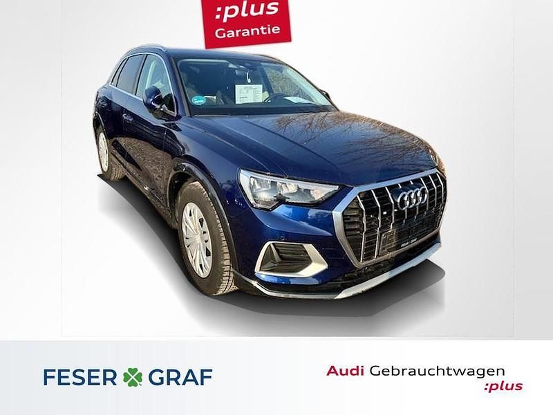 Gebraucht Audi Q3 Ambiente 150 PS (110 kW) 2023 Navarrablau metallic SUV