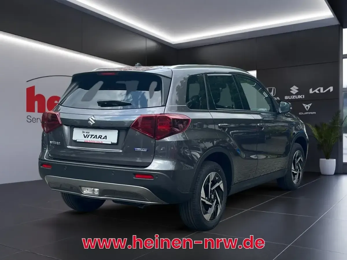 Neu Suzuki Vitara Comfort+ 110 PS (80 kW) 2026 Grau SUV