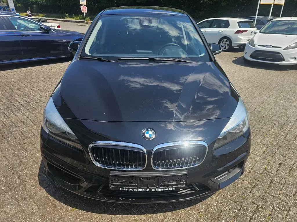 Gebraucht BMW 218 Gran Tourer Advantage 150 PS (110 kW) 2016 Schwarz Van / Kleinbus