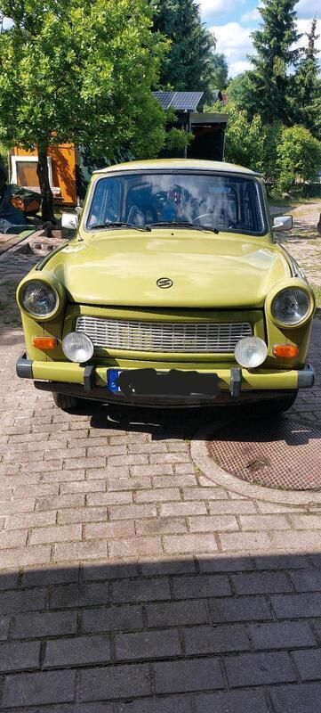 Grün Gebraucht 1988 Trabant 601 Kleinwagen | 9.000 € - Bild 1/4