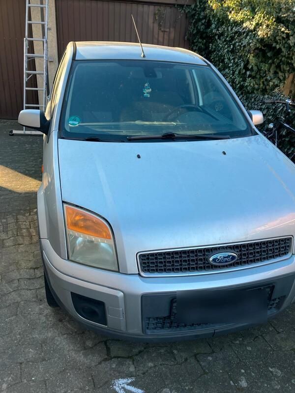 Silber Gebraucht 2007 Ford Fusion Kleinwagen | 3.299 € - Bild 1/4