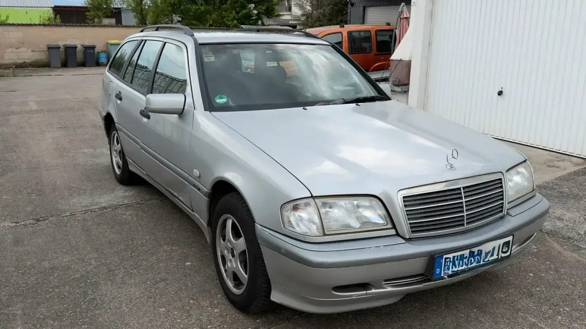 Gebraucht Mercedes C180 122 PS (89 kW) 1998 Silber Kombi