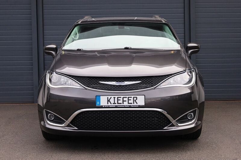 Gebraucht Chrysler Pacifica 287 PS (211 kW) 2017 Grün SUV