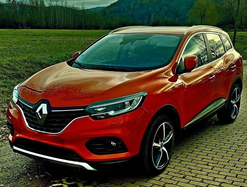 Gebraucht Renault Kadjar LIMITED 159 PS (116 kW) 2019 Rot SUV