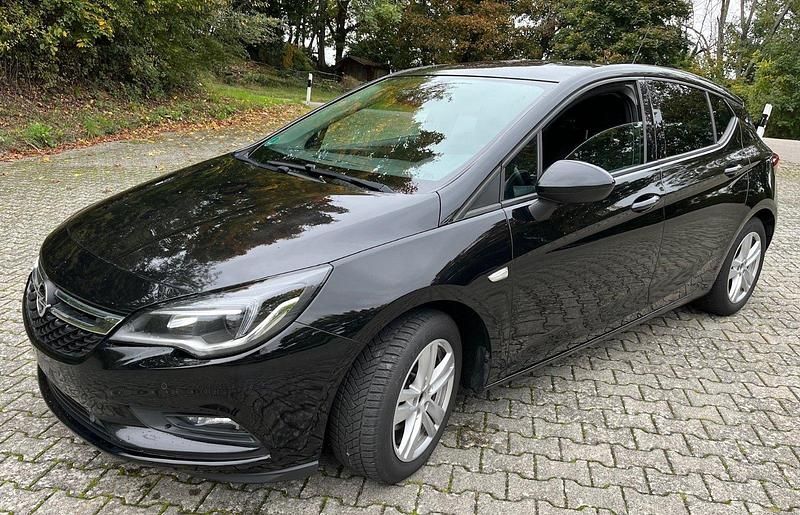 Schwarz Gebraucht 2017 Opel Astra Active Limousine | 4.300 € (Superpreis) - Bild 1/4
