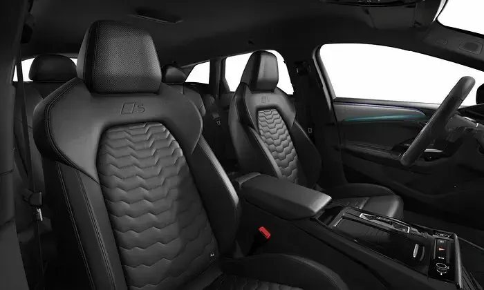 Second-hand Audi A6 e-tron Ambiente 314 kW (428 CP) 2025 Gri Break