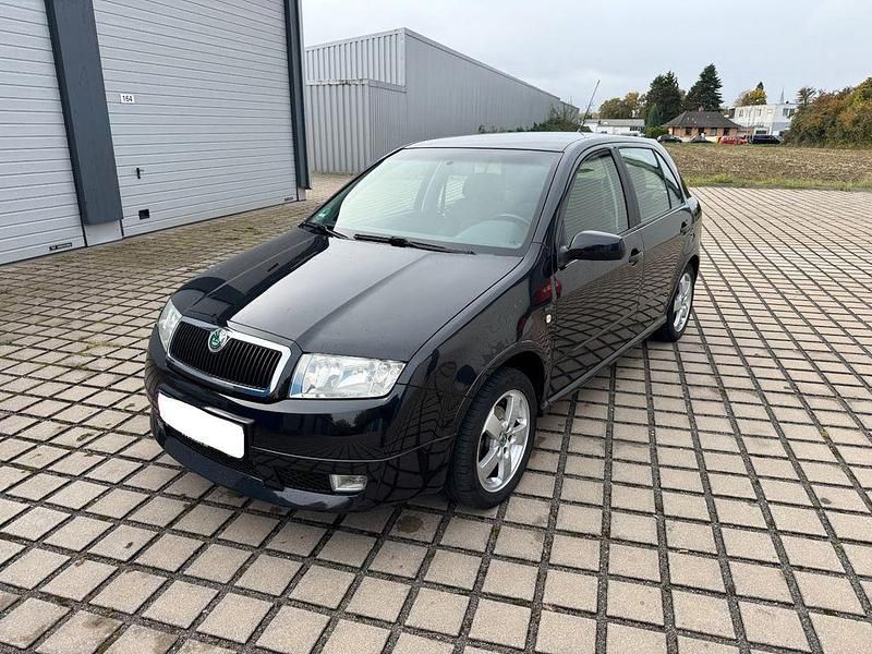Schwarz Gebraucht 2002 Skoda Fabia Kleinwagen | 1.850 € (Fairer Preis) - Bild 1/4