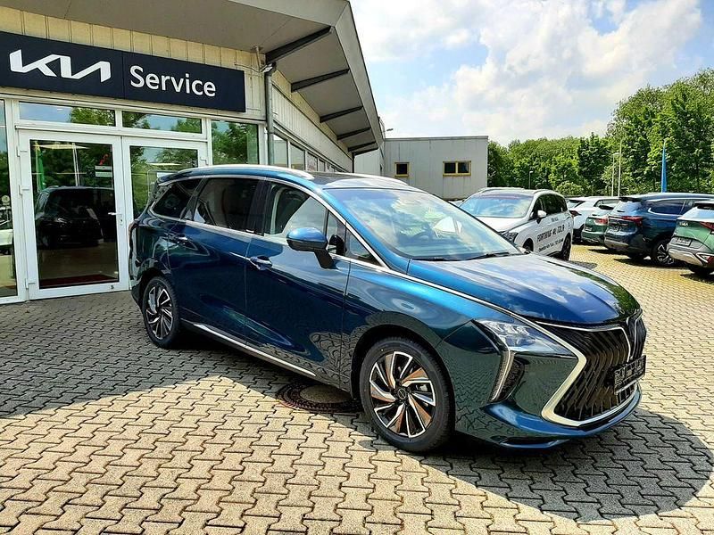 Gebraucht DFSK Forthing 4 177 PS (130 kW) 2025 Grün (jade green) Van / Kleinbus