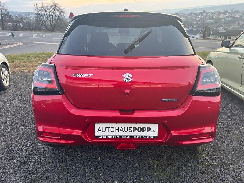 Neu Suzuki Swift Comfort+ 83 PS (61 kW) 2025 Rot Limousine