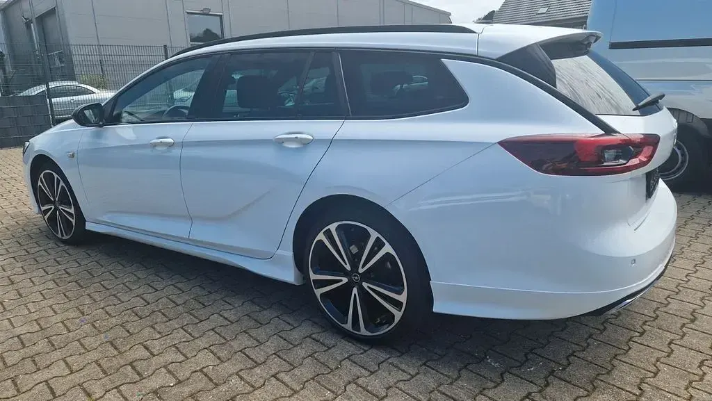 Gebraucht Opel Insignia OPC 174 PS (127 kW) 2023 Weiß Limousine