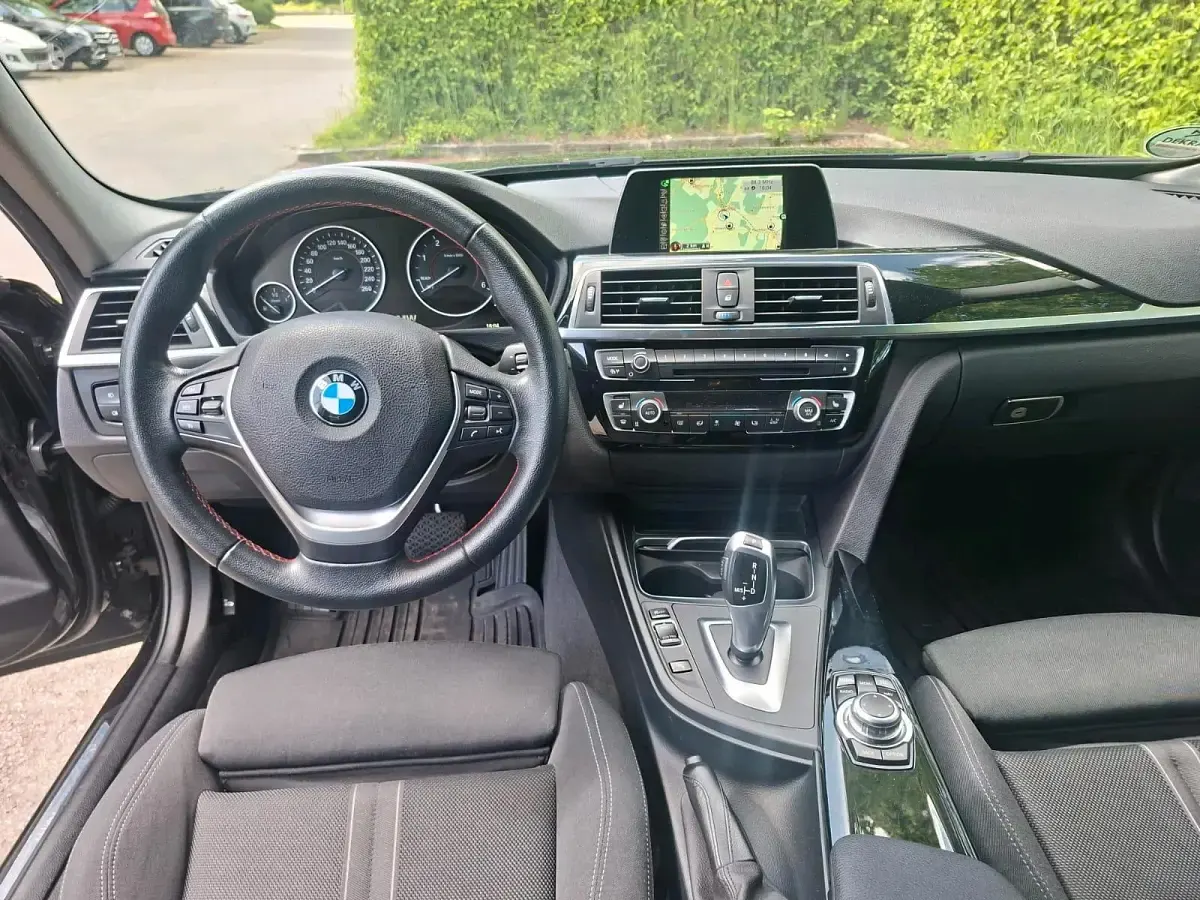 Gebraucht BMW 316 Sport Line 116 PS (85 kW) 2016 Schwarz Kombi