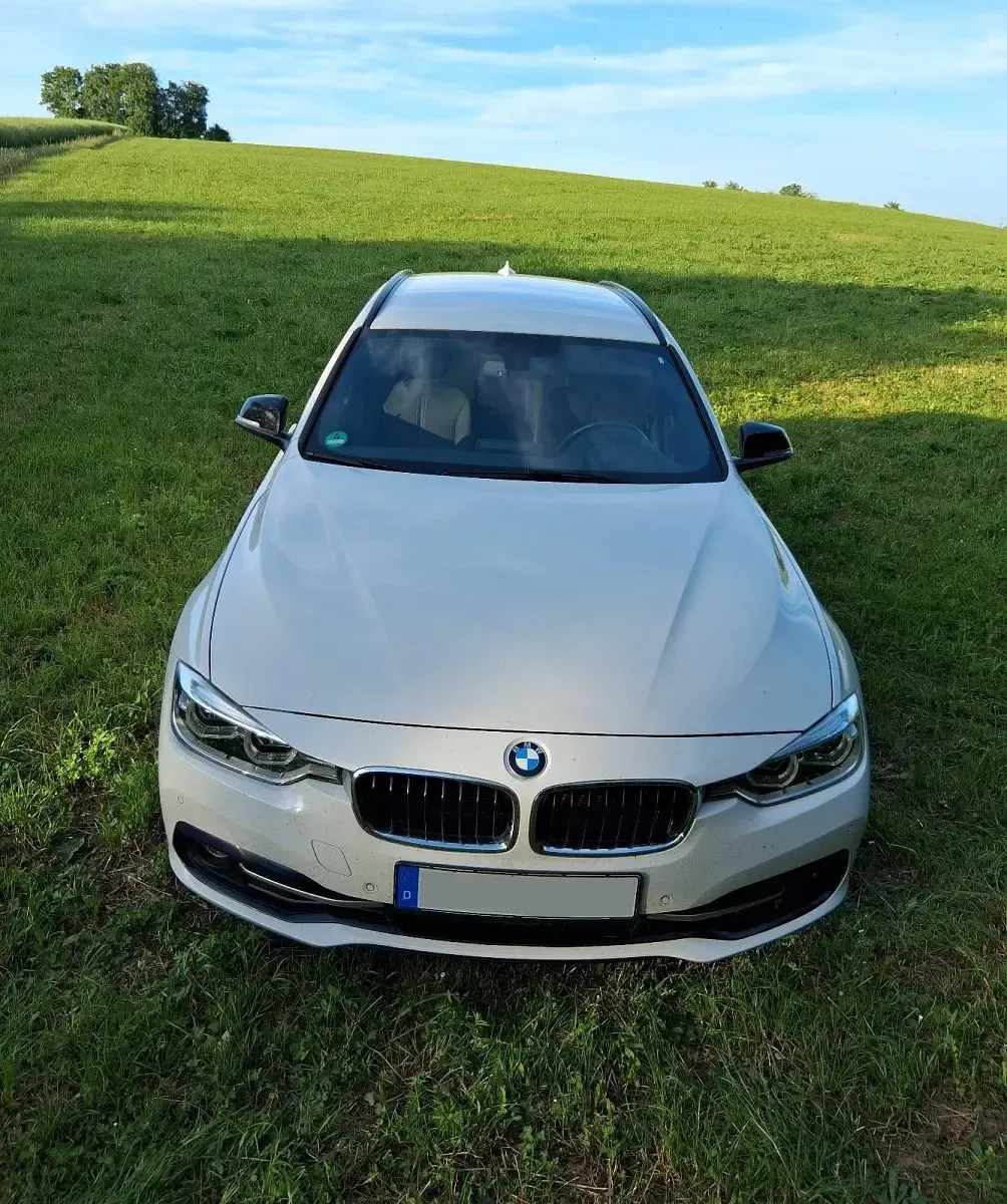 Gebraucht BMW 330 Sport Line 252 PS (185 kW) 2018 Weiß Kombi
