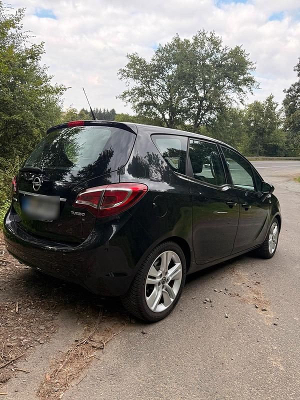 Gebraucht Opel Meriva 120 PS (88 kW) 2014 Schwarz Van / Kleinbus