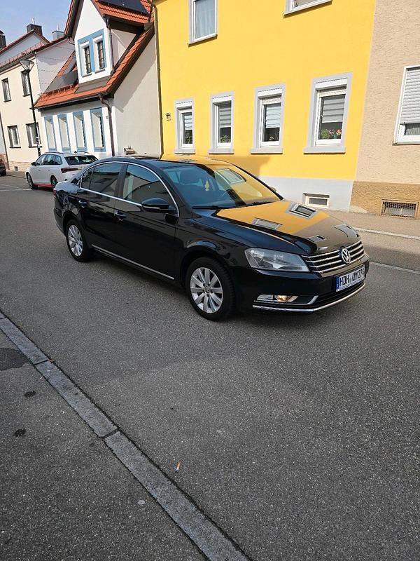 Gebraucht VW Passat 122 PS (89 kW) 2013 Schwarz Limousine