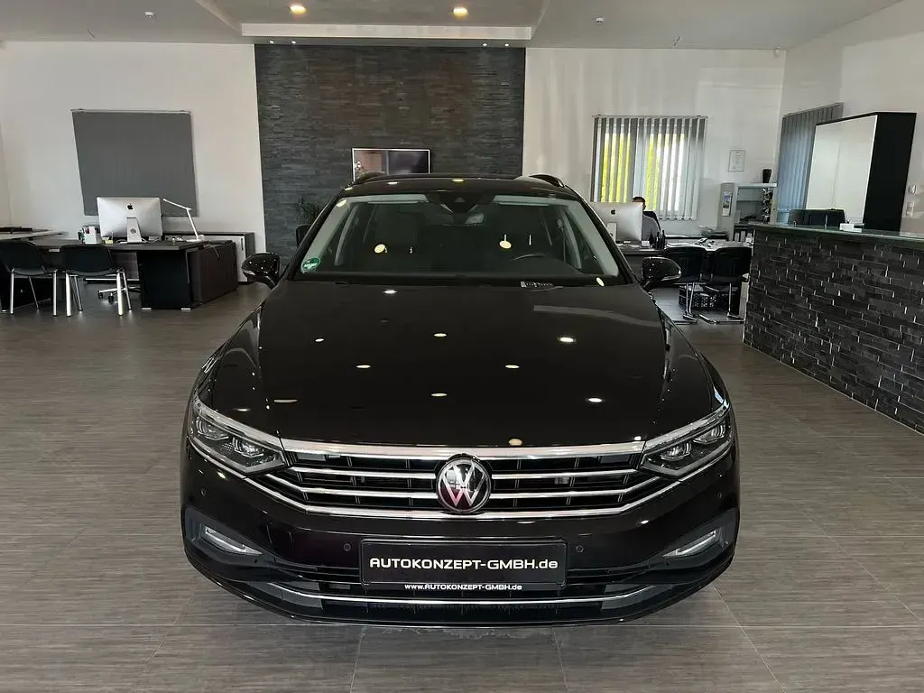 Gebraucht VW Passat 150 PS (110 kW) 2021 Schwarz Limousine