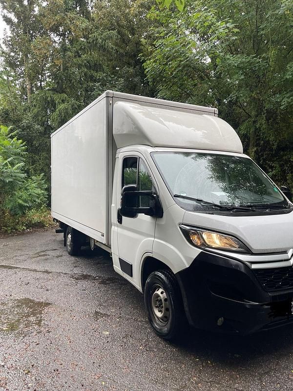 Weiß Gebraucht 2018 Citroën Jumper Van / Kleinbus | 12.300 € (Teuer) - Bild 1/4