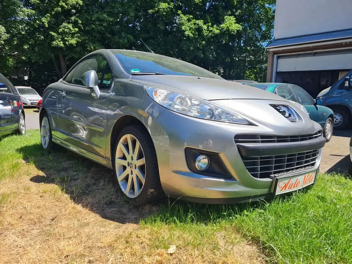 Gebraucht Peugeot 207 Roland Garros 120 PS (88 kW) 2010 Lack grau ermitage/metallic Cabrio