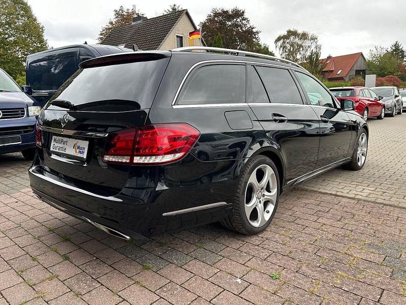 Gebraucht Mercedes E200 184 PS (135 kW) 2015 Schwarz Kombi