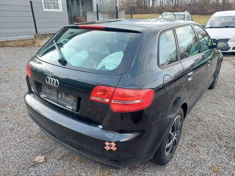 Gebraucht Audi A3 Attraction 102 PS (75 kW) 2010 Schwarz Kleinwagen