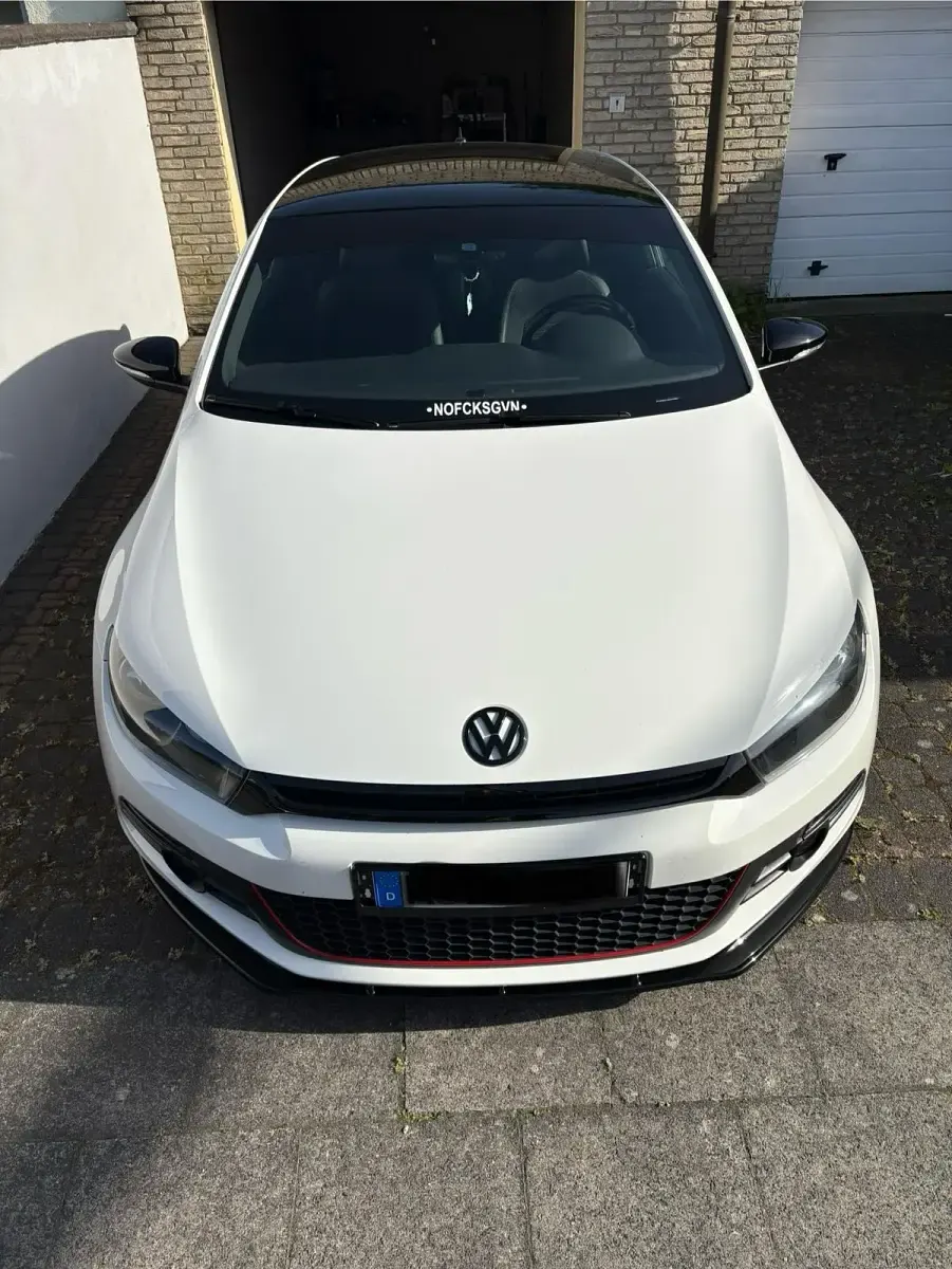 Gebraucht VW Scirocco 160 PS (117 kW) 2010 Weiß Coupé